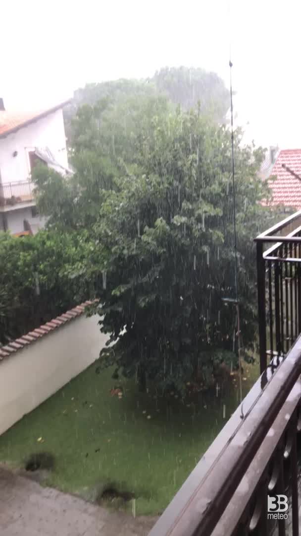 Cronaca meteo video: temporale a Belpasso, Sicilia