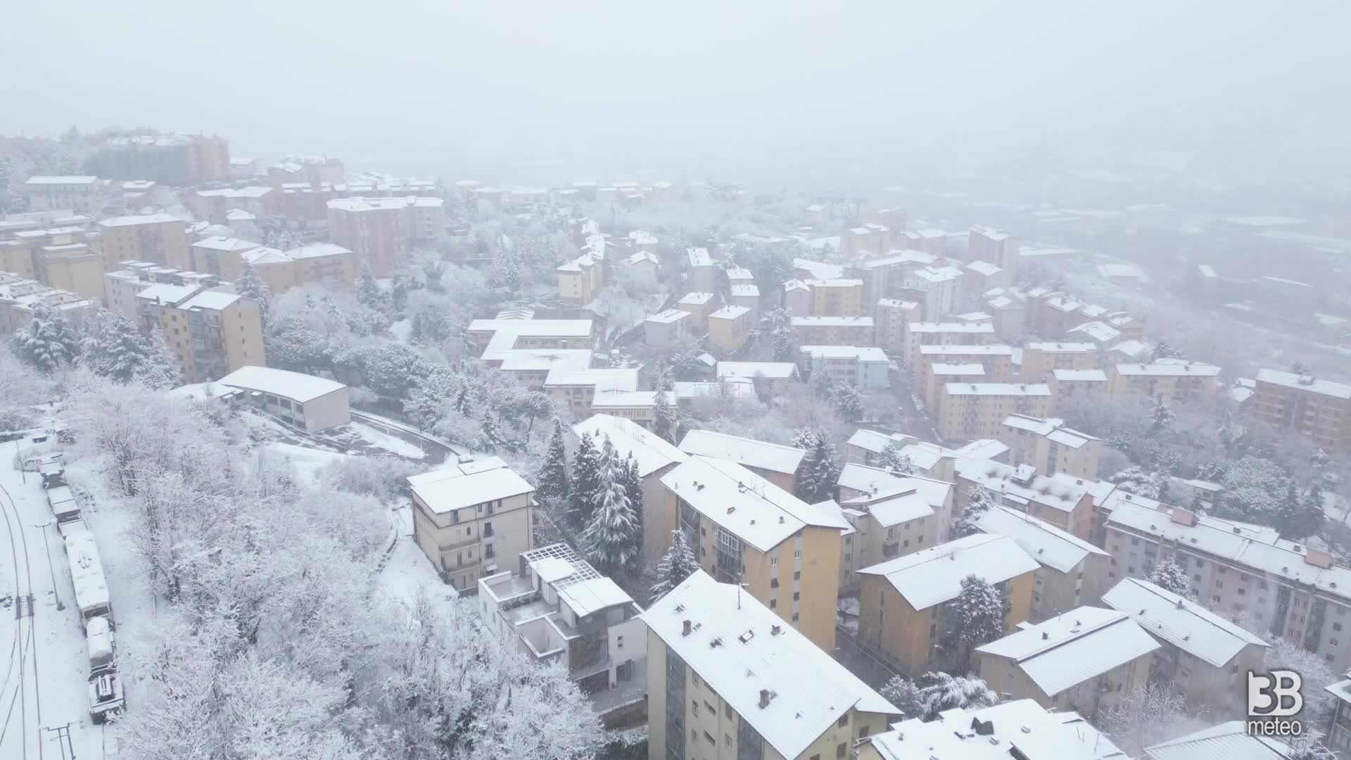Potenza sotto la neve: le immagini dal drone: 