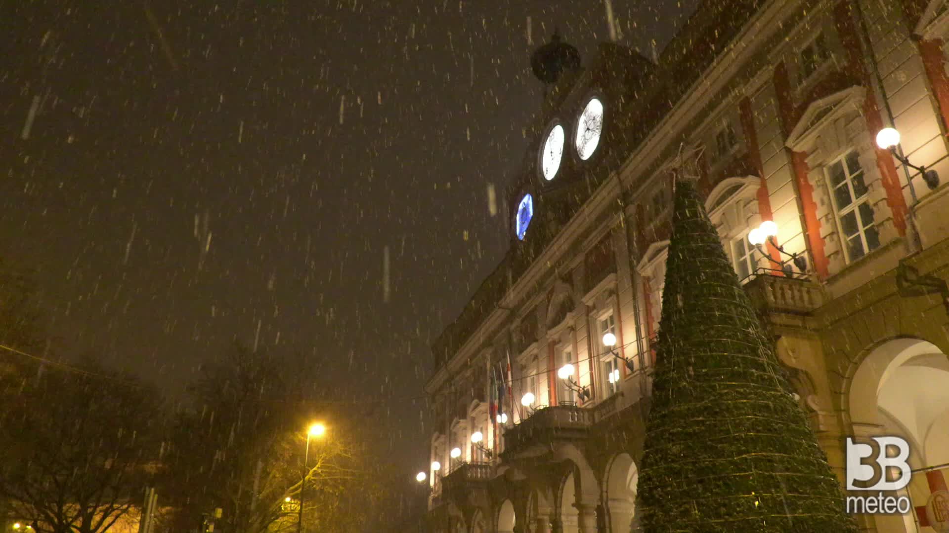 Alessandria, nevica in centro: allerta gialla in Piemonte