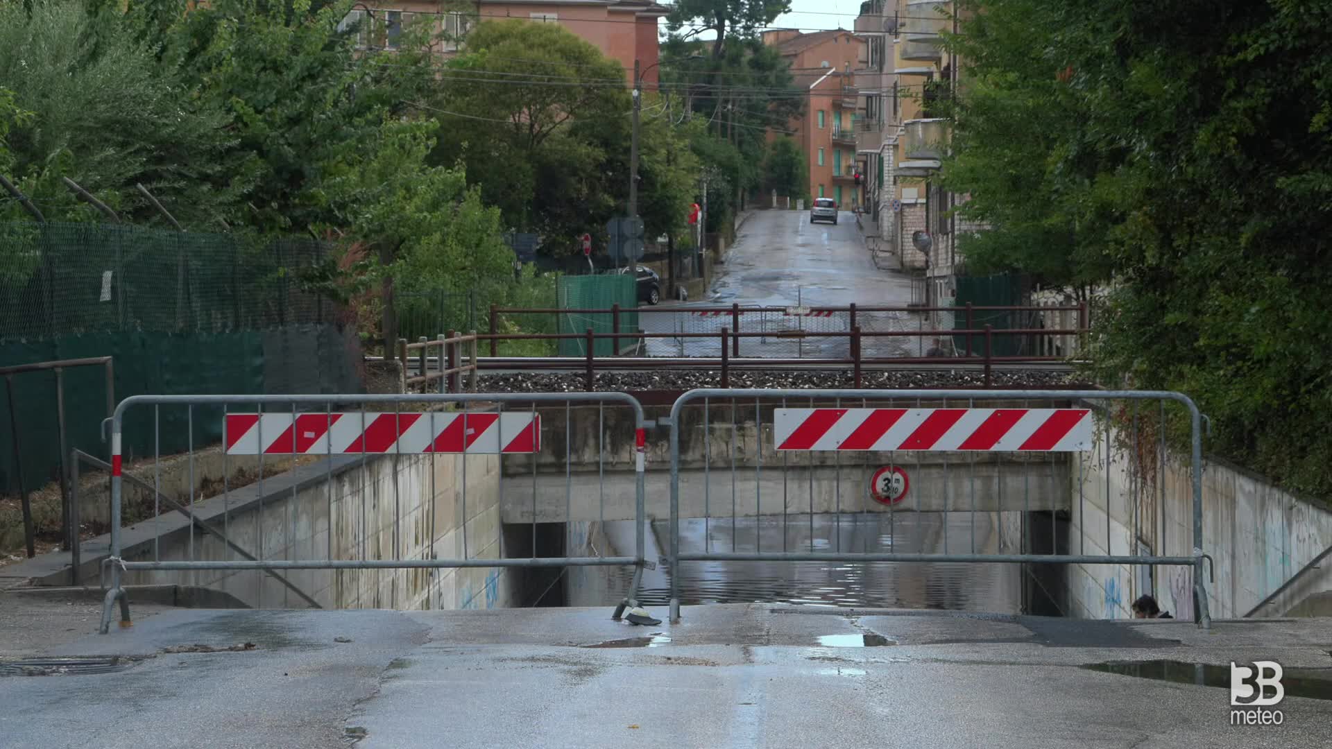 Ancona, sottopasso allagato: dopo il temporale del pomeriggio