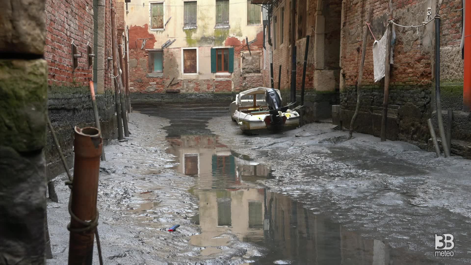 Venezia, canali in secca: picco bassa marea -66 cm