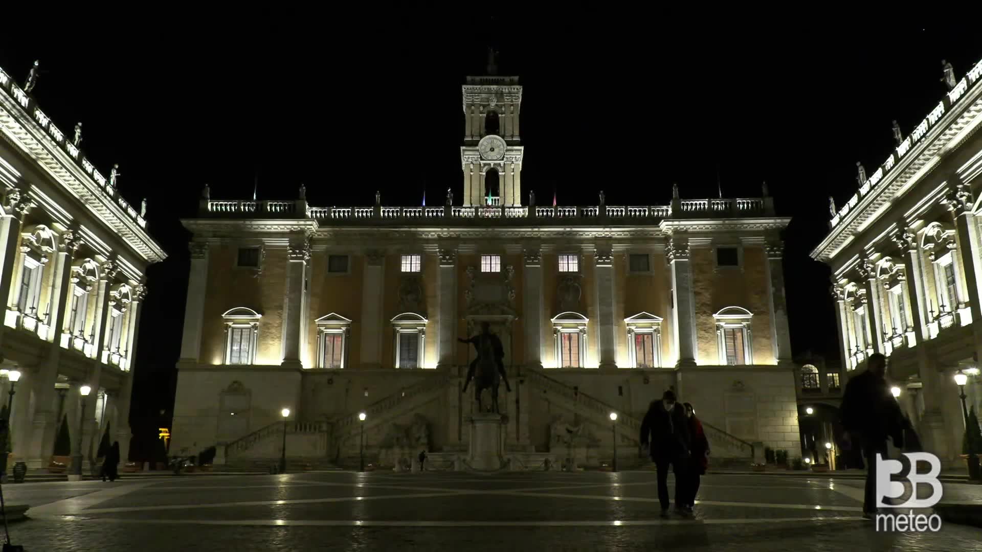 Caro-energia, protesta Roma: si spegne Palazzo Senatorio