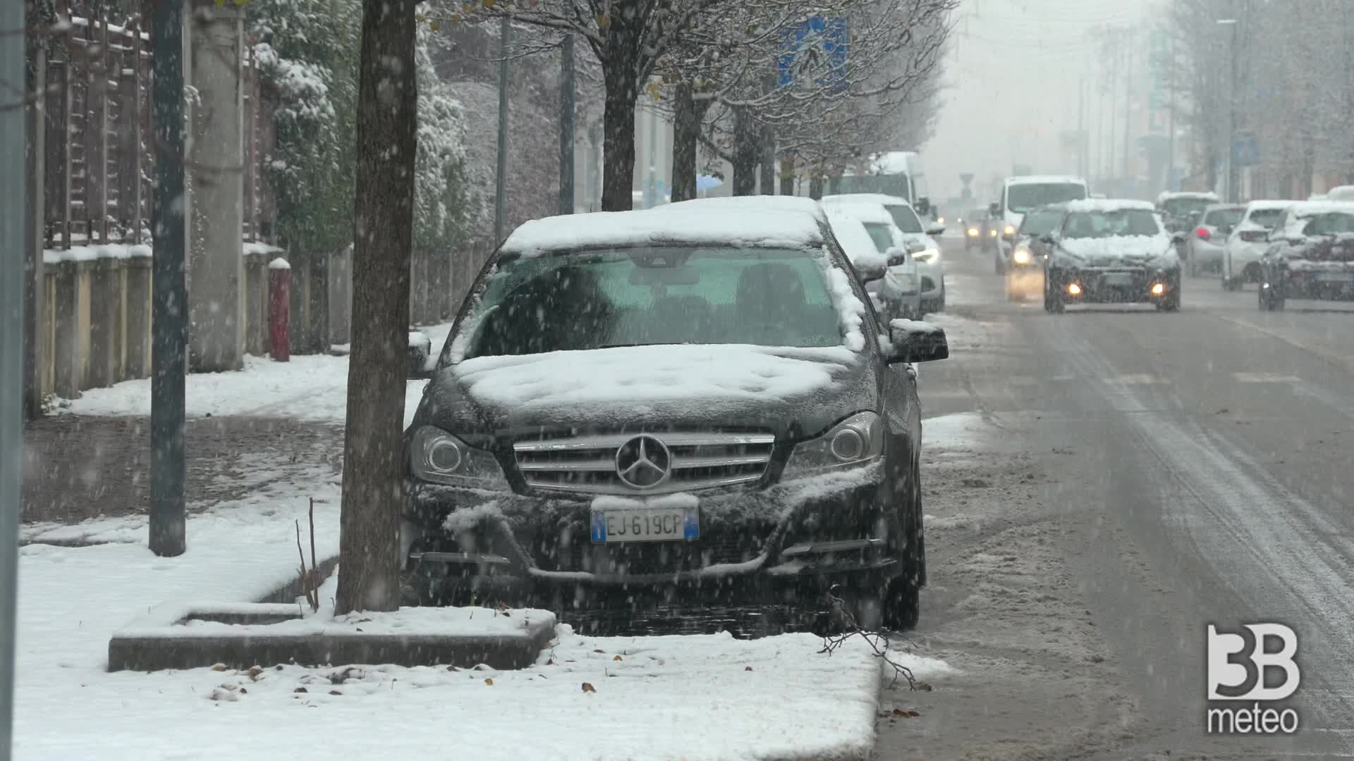 Piacenza sotto la neve: strade imbiancate