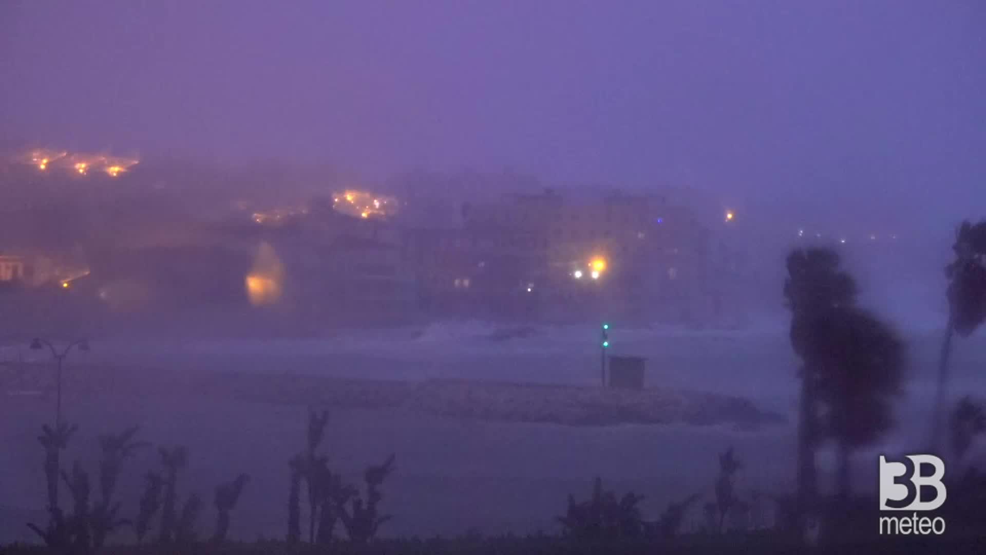 L'occhio del ciclone si avvicina: Siracusa, situazione ore 18.30